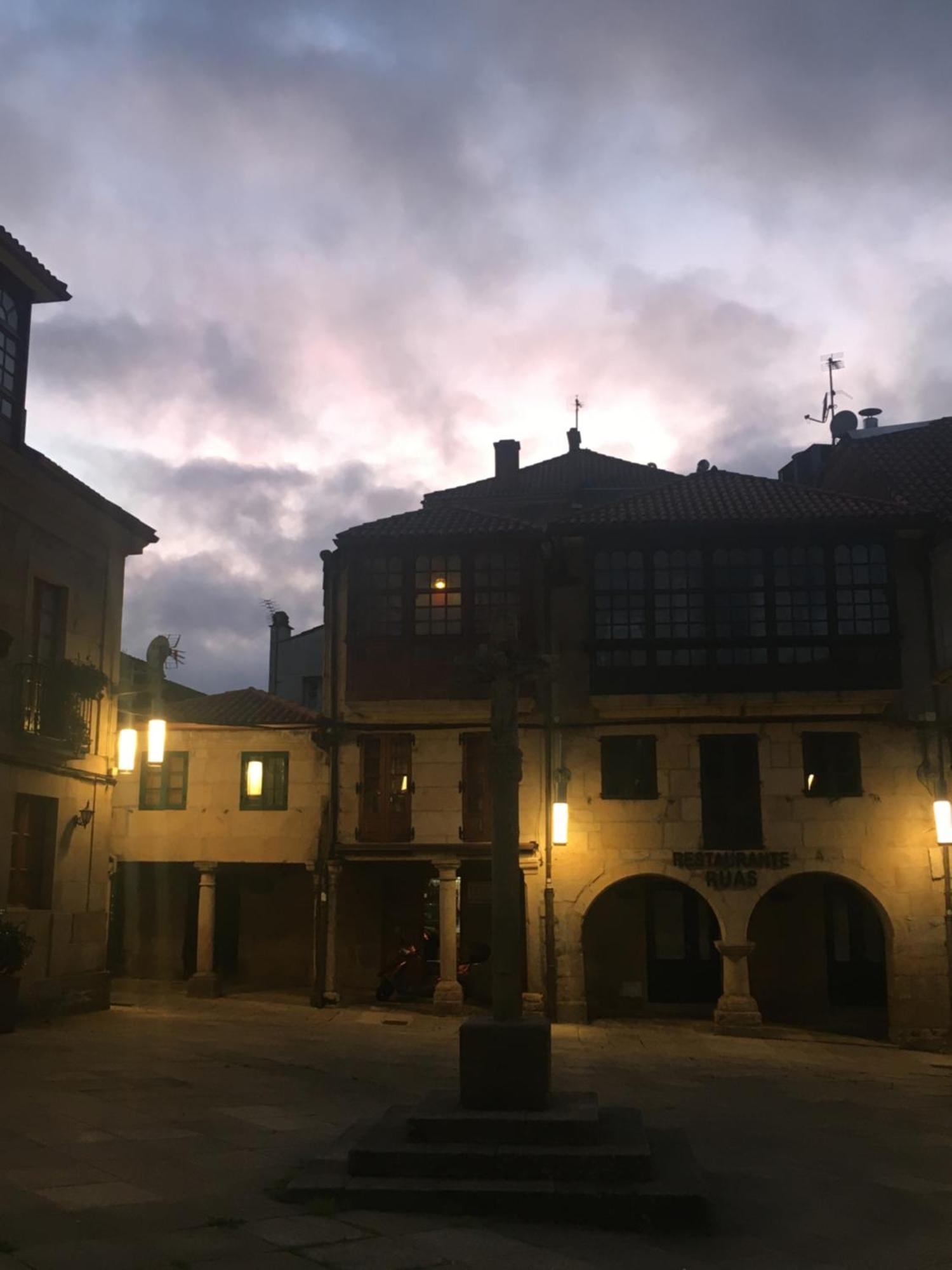 Casa Emblematica Rosarillo Plaza De La Lena Apartment Pontevedra Luaran gambar